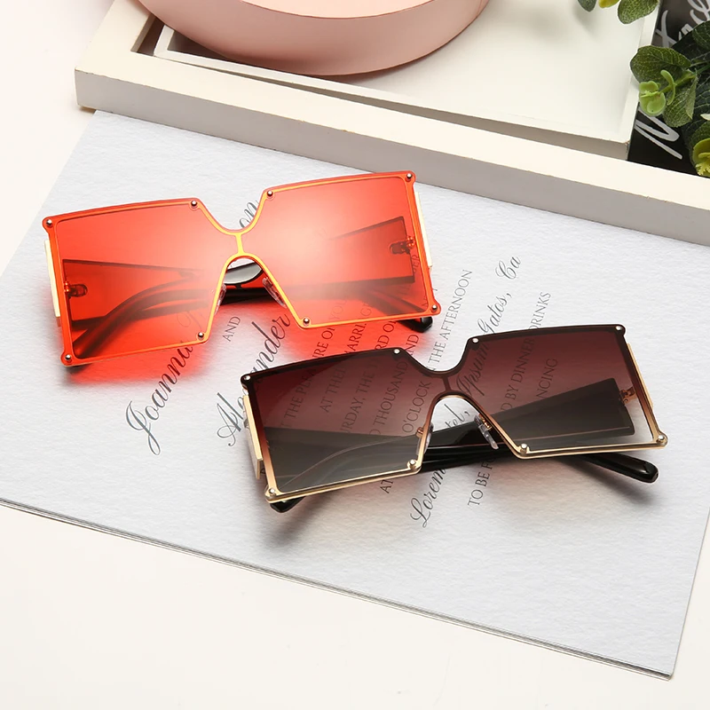 New Fashion Oversized Sunglasses Women Men Metal Gradient Sun glasses Luxury Square Sunglass Eyewear UV400 Shades gafas de sol
New Fashion Oversized Sunglasses Women Men Metal Gradient Sun glasses Luxury Square Sunglass Eyewear UV400 Shades gafas de sol