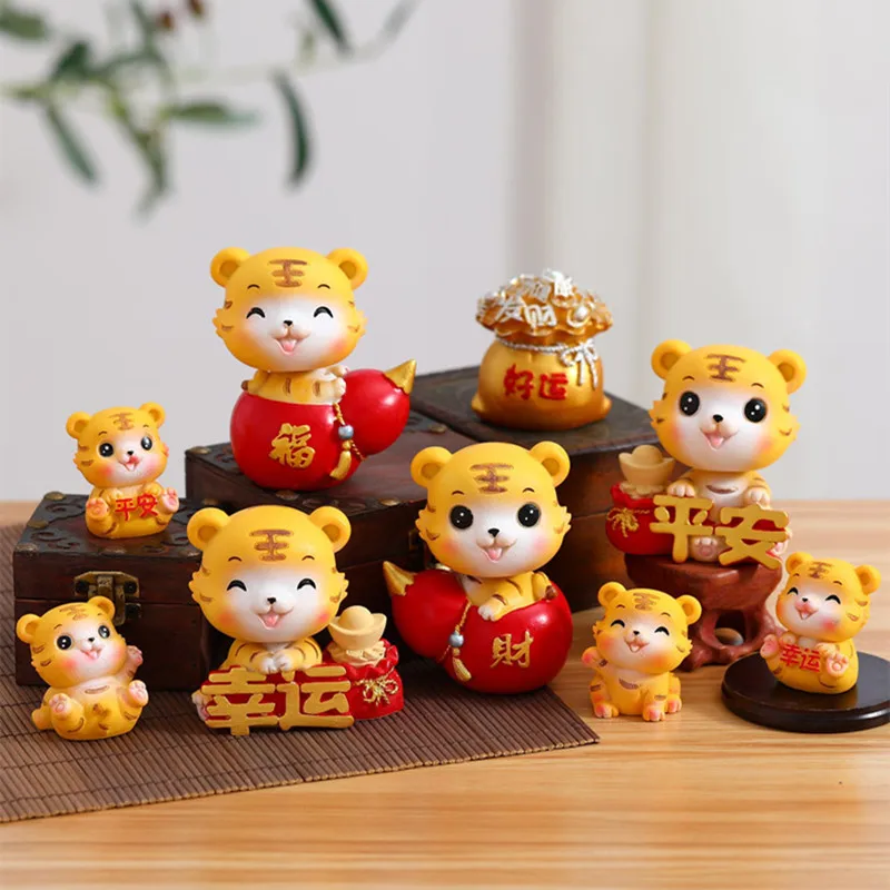 1Pc 2022 New Year Cute Tiger Micro Car Figurine Landscape Little Miniature Ornaments Fortune Tiger Home Desktop Decoration
1Pc 2022 New Year Cute Tiger Micro Car Figurine Landscape Little Miniature Ornaments Fortune Tiger Home Desktop Decoration