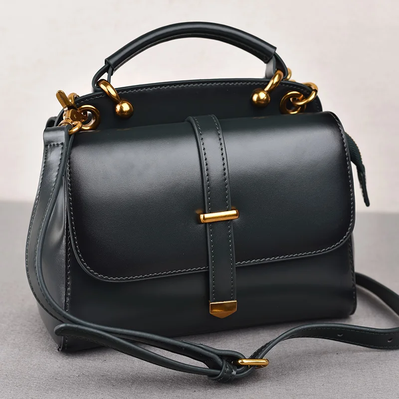2021 Cowhide Handbag Fashion Oil Wax Leather Color Gradient Retro Single Shoulder Diagonal Portable Bag Women Leather Handbags
2021 Cowhide Handbag Fashion Oil Wax Leather Color Gradient Retro Single Shoulder Diagonal Portable Bag Women Leather Handbags
