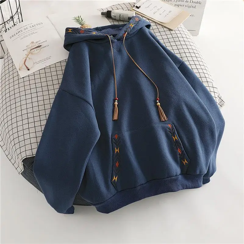 Design Sense Early Autumn Sweater ins Female Oversized chic Hong Kong Wind Student Meat Cover Coat.
Design Sense Early Autumn Sweater ins Female Oversized chic Hong Kong Wind Student Meat Cover Coat.