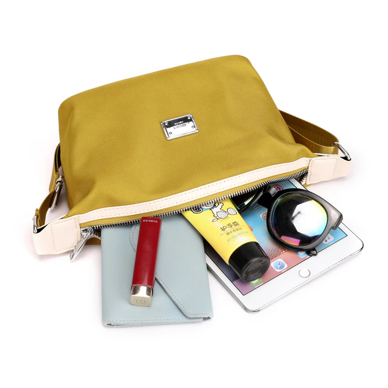 Mini Waterproof Nylon Bag Summer Shoulder Women's Bag New Trendy Design Ladies Crossbody All-Match Storage Credit Card Wallet
Mini Waterproof Nylon Bag Summer Shoulder Women's Bag New Trendy Design Ladies Crossbody All-Match Storage Credit Card Wallet