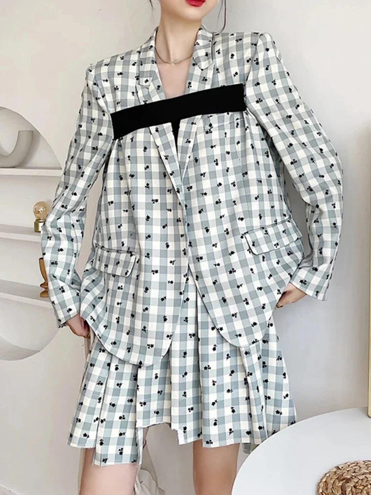 Retro Check Pattern Flocking Print Contrasting Color Blazer Two-piece Ladies Autumn New Style + High Waist Skirt Fashion Suit
Retro Check Pattern Flocking Print Contrasting Color Blazer Two-piece Ladies Autumn New Style + High Waist Skirt Fashion Suit