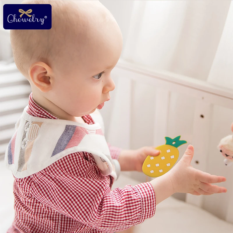 1pc Baby Teether Pineapple Pendant For Pacifier Clip Chain BPA Free Silicone Rodent Tiny Rod Baby Accessories Newborn Gifts Toys
1pc Baby Teether Pineapple Pendant For Pacifier Clip Chain BPA Free Silicone Rodent Tiny Rod Baby Accessories Newborn Gifts Toys