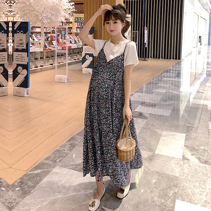 Summer Maternity Dress Chiffon two pieces Short Sleeve High-end floral Korean Long Maternity Clothings 2010
Summer Maternity Dress Chiffon two pieces Short Sleeve High-end floral Korean Long Maternity Clothings 2010