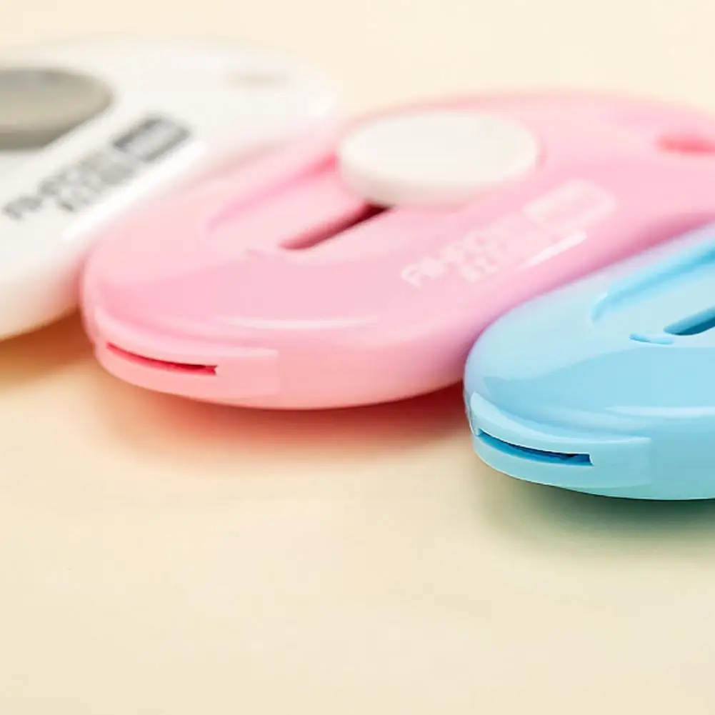1pcs Lovely Color Mini Portable Utility Knife Paper Paper Blade Cutting Papelaria Office Escolar Stationery J4w8
1pcs Lovely Color Mini Portable Utility Knife Paper Paper Blade Cutting Papelaria Office Escolar Stationery J4w8