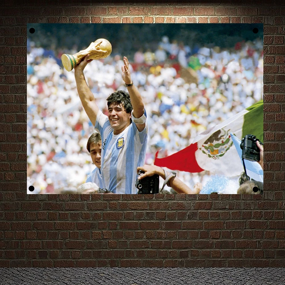 Vintage Football Stars Poster Maradona No.10 Jersey Banners Canvas Painting Wall Chart Home Decor Retro Flag Wall Sticker A1
Vintage Football Stars Poster Maradona No.10 Jersey Banners Canvas Painting Wall Chart Home Decor Retro Flag Wall Sticker A1