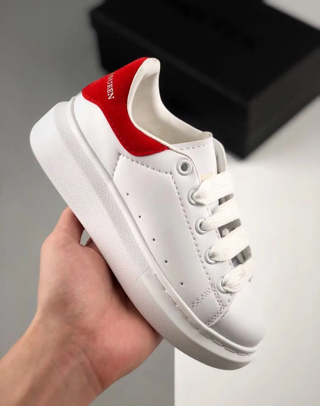 2020 Girls Boys Lace-Up Fashion Sneakers Toddler/Little/Big Kid Flatform Fashion Trainers Children Genuine Leather Brand Shoes
2020 Girls Boys Lace-Up Fashion Sneakers Toddler/Little/Big Kid Flatform Fashion Trainers Children Genuine Leather Brand Shoes