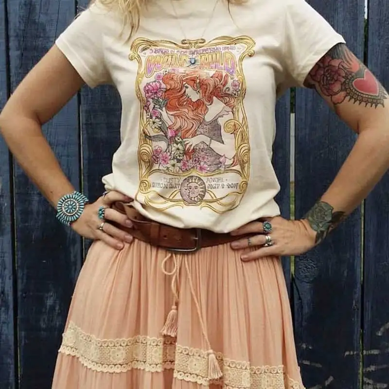 Каштановых Queens Для женщин Boho футболки с коротким рукавом принтом букв Винтаж