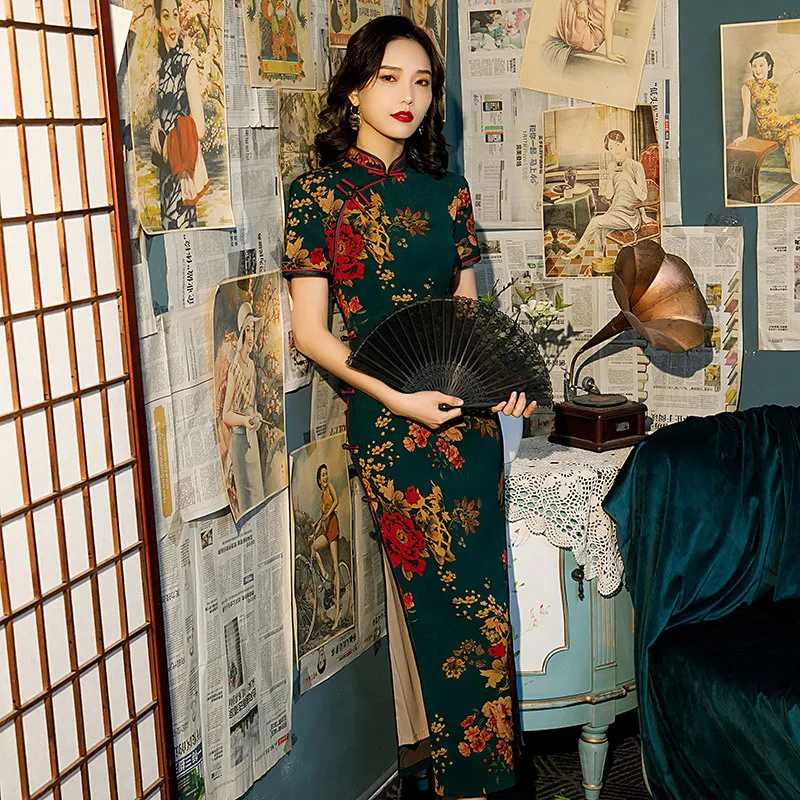 Female Elegant Long Slim Plus Size Qipao Chinese Style Mandarin Collar Vintage Floral Print Cheongsam Vestidos S-4XL
Female Elegant Long Slim Plus Size Qipao Chinese Style Mandarin Collar Vintage Floral Print Cheongsam Vestidos S-4XL