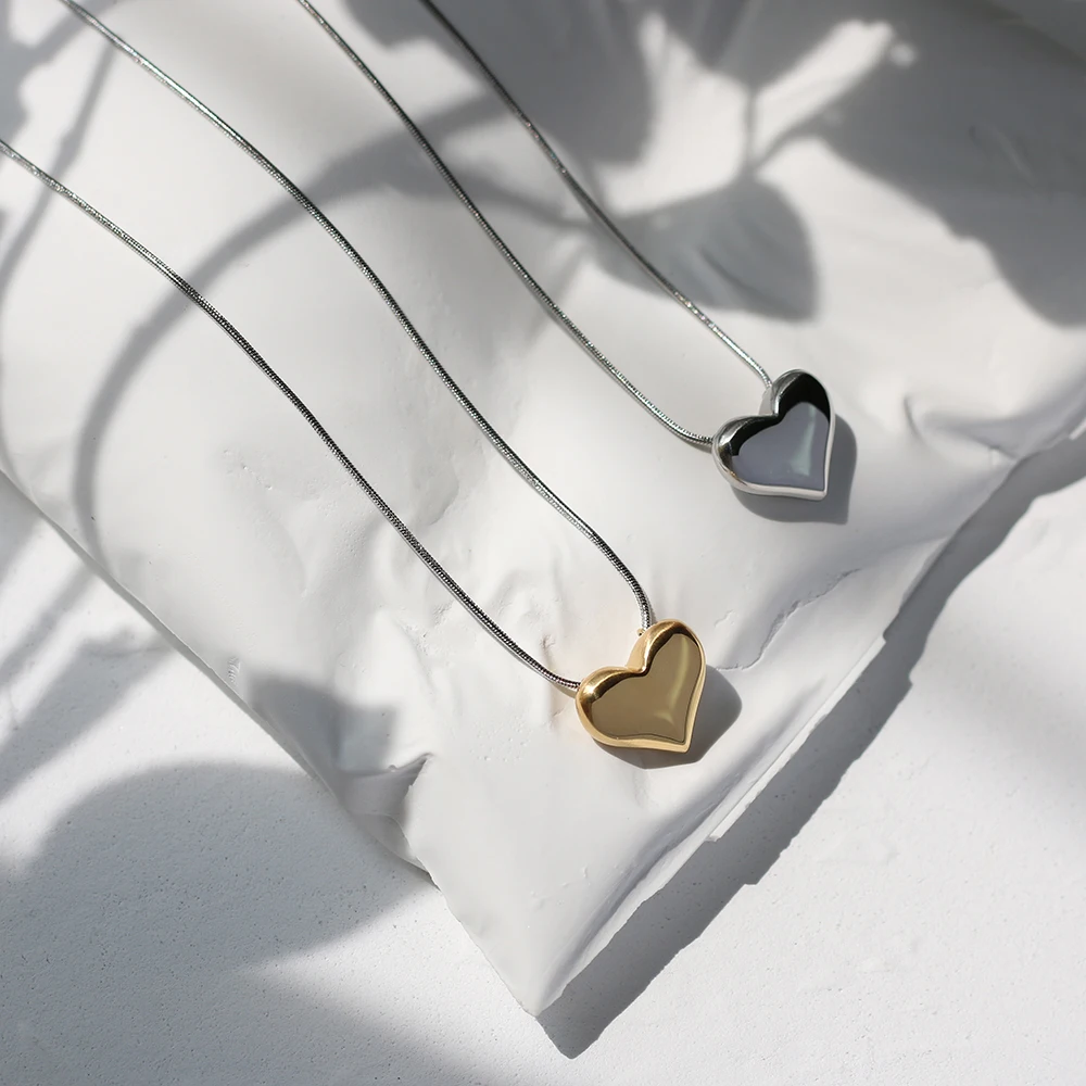 Romantic Big Love Heart Pendant Necklace Snake Chain Necklace For Women Love Jewelry Gift
Romantic Big Love Heart Pendant Necklace Snake Chain Necklace For Women Love Jewelry Gift