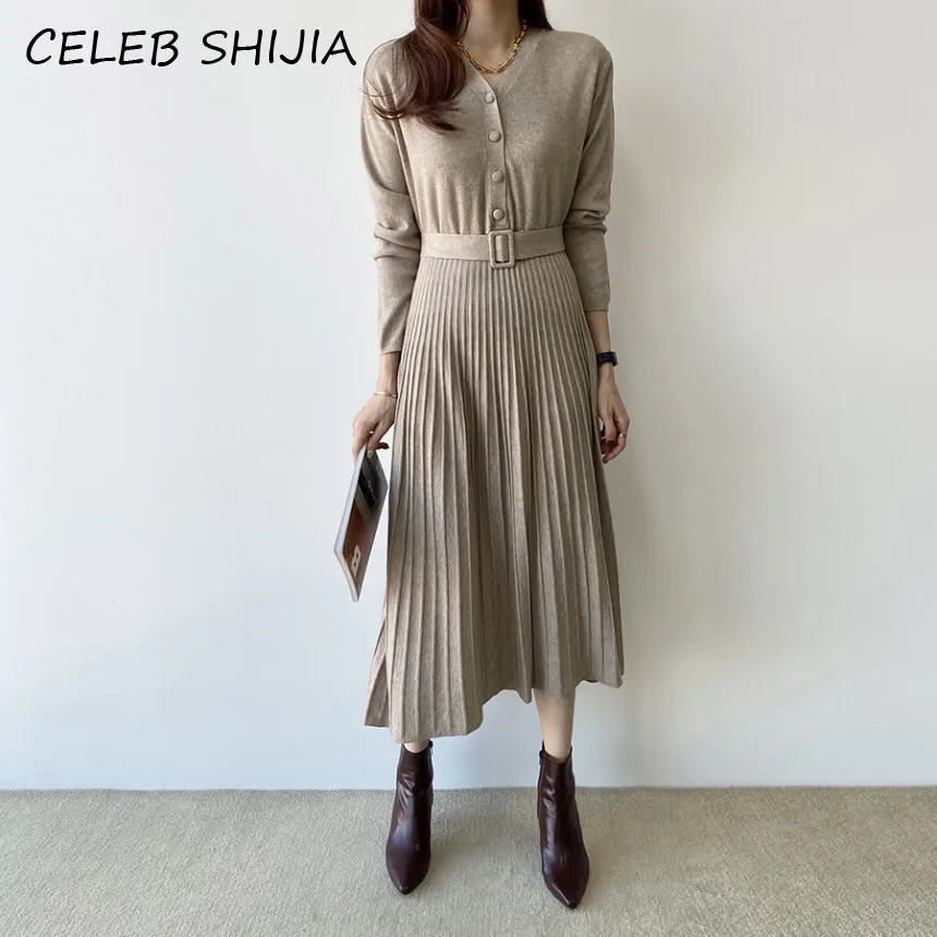 SHIJIA 2020 Autumn Long-sleeve Knitting Dress Woman O-neck Single-breasted khaki solid pleated maxi dresses female chic winter
SHIJIA 2020 Autumn Long-sleeve Knitting Dress Woman O-neck Single-breasted khaki solid pleated maxi dresses female chic winter