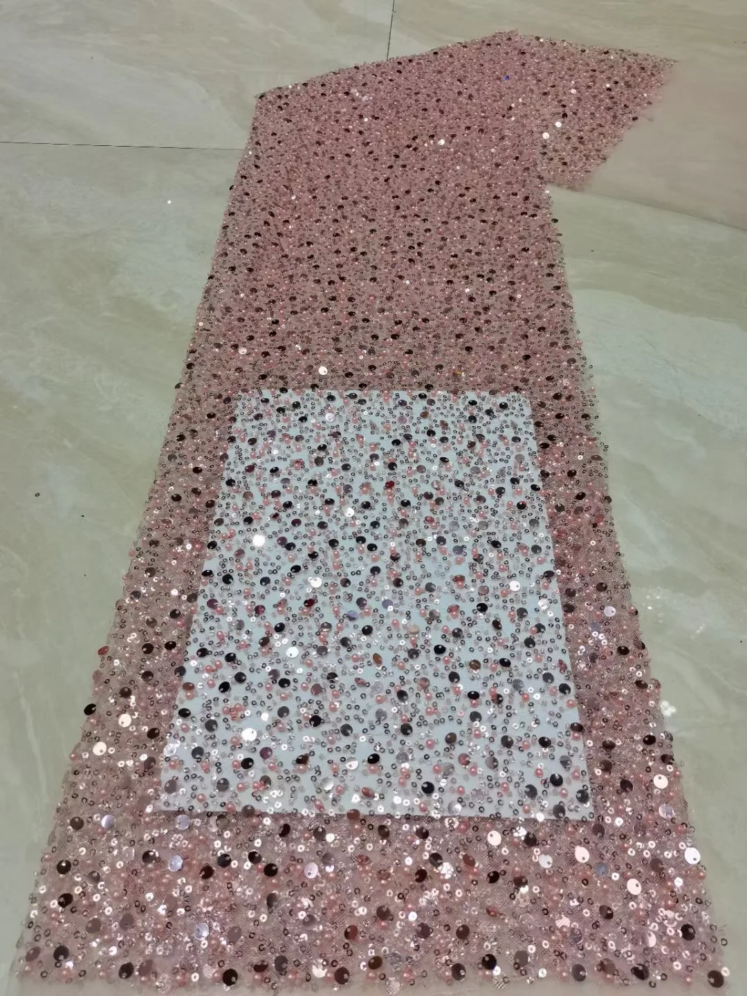 2021 Latest Fashion Gorgeous Beads and Sequins Tulle Shining Lace fabric For Party Evening Dress French Lace Fabric
2021 Latest Fashion Gorgeous Beads and Sequins Tulle Shining Lace fabric For Party Evening Dress French Lace Fabric
