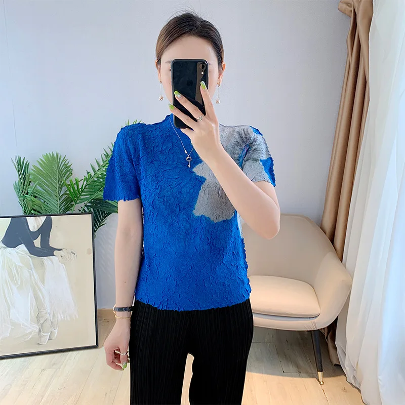 T-Shirt Women Plus Size Summer 2021 New Half Turtleneck Short Sleeved Printed Patchwork Stretch Miyake Pleated Tops Female
T-Shirt Women Plus Size Summer 2021 New Half Turtleneck Short Sleeved Printed Patchwork Stretch Miyake Pleated Tops Female