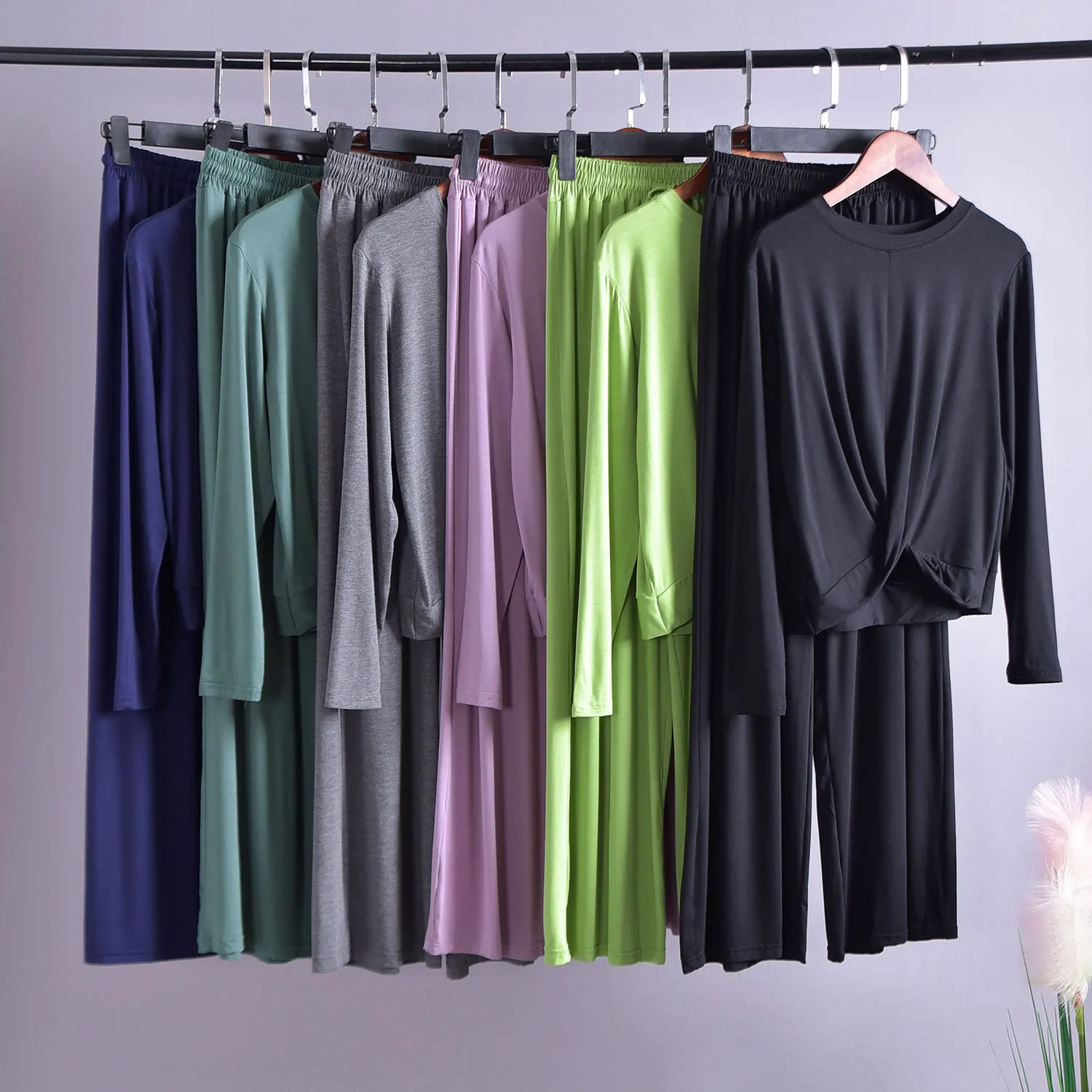 2020 summer new female modal round neck long-sleeved two-piece SET wide leg pants casual suit yogaclothing 2 pieces set
2020 summer new female modal round neck long-sleeved two-piece SET wide leg pants casual suit yogaclothing 2 pieces set