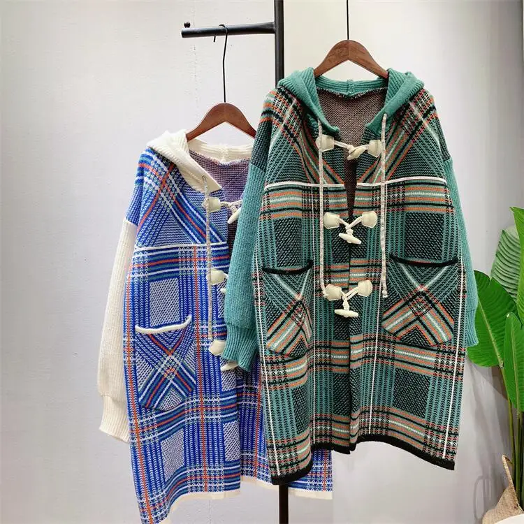 VANOVICH Plaid Horn Buckle Hooded Single Breasted Preppy Style Sweater Women 2022 Autumn/Winter New Loose Knitted Cardigan Coat
VANOVICH Plaid Horn Buckle Hooded Single Breasted Preppy Style Sweater Women 2022 Autumn/Winter New Loose Knitted Cardigan Coat