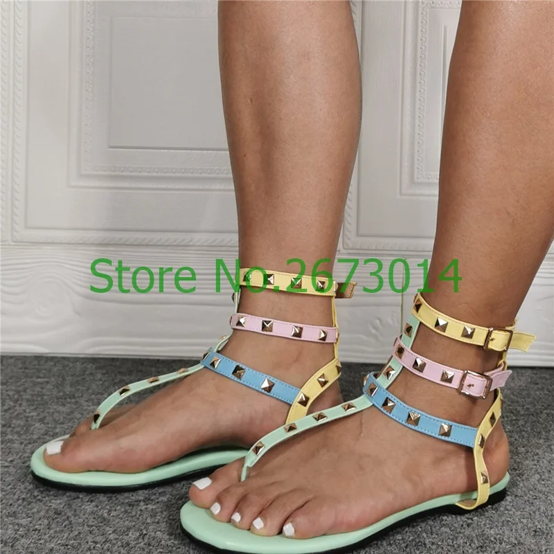 2022 женские туфли с металлическими заклепками и ремешком с пряжкой карамельных цветов с заклепками, сандалии-вьетнамки
2022 женские туфли с металлическими заклепками и ремешком с пряжкой карамельных цветов с заклепками, сандалии-вьетнамки