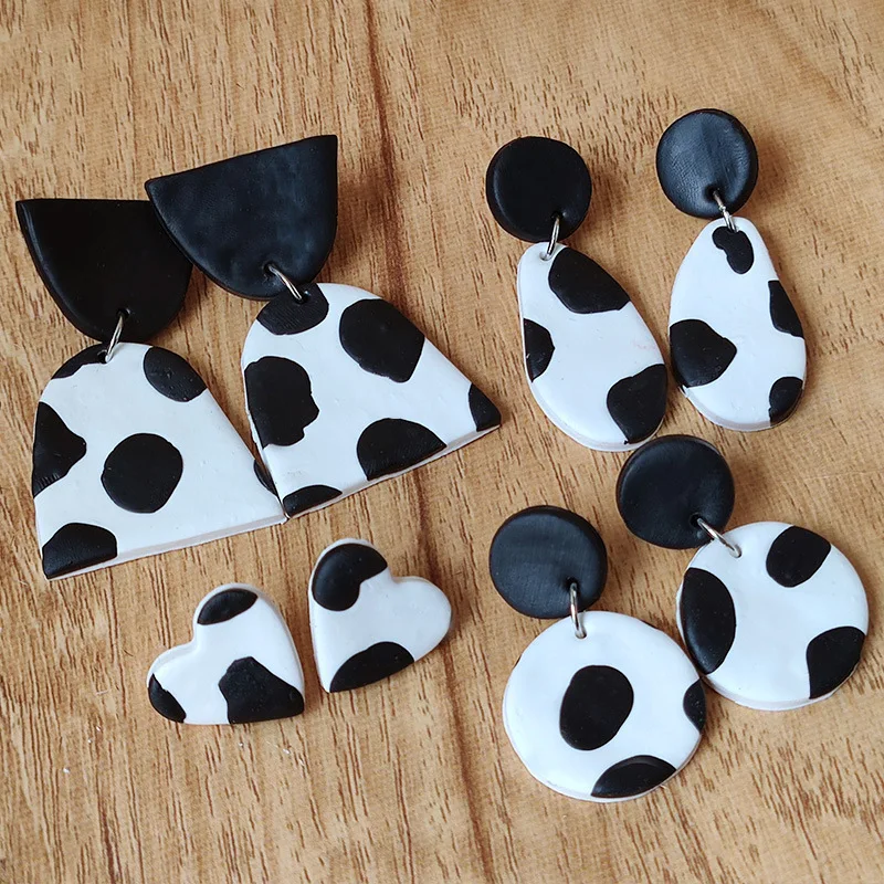 Hand-made Temperament Cow Pattern Soft Ceramic Earrings Temperament Simple and Individual Retro Earrings Jewelry for Women Gift
Hand-made Temperament Cow Pattern Soft Ceramic Earrings Temperament Simple and Individual Retro Earrings Jewelry for Women Gift