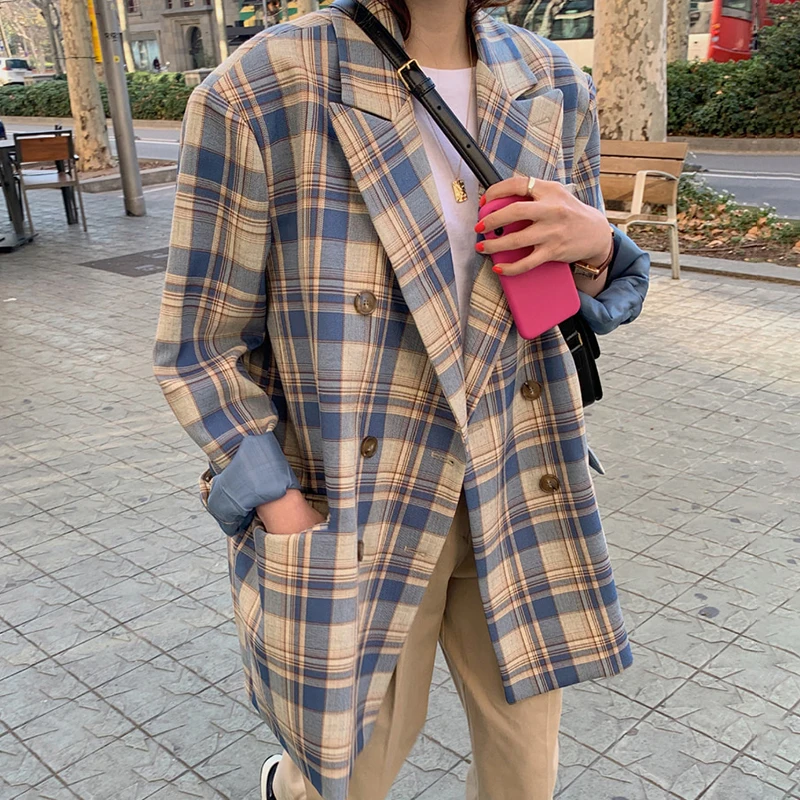 Vintage Loose Women Plaid Blazer 2020 Autumn Chic Double Breasted Oversize Female Long Sleeve Suit Jackets Stylish Ladies Blazer
Vintage Loose Women Plaid Blazer 2020 Autumn Chic Double Breasted Oversize Female Long Sleeve Suit Jackets Stylish Ladies Blazer