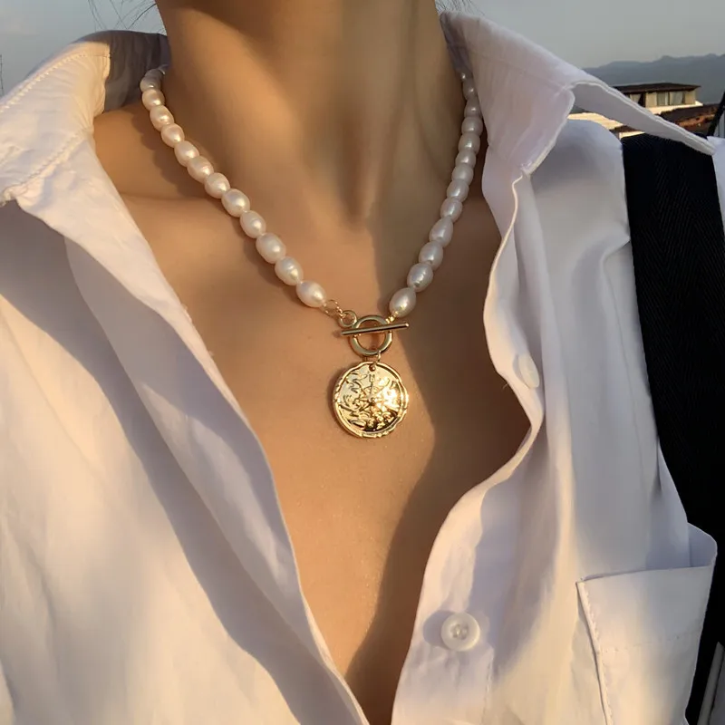 18KGF Chokers Necklaces for Women 100% Freshwater Pearl Necklaces with Coin Pendants Necklace 2021 Fine Jewelry
18KGF Chokers Necklaces for Women 100% Freshwater Pearl Necklaces with Coin Pendants Necklace 2021 Fine Jewelry