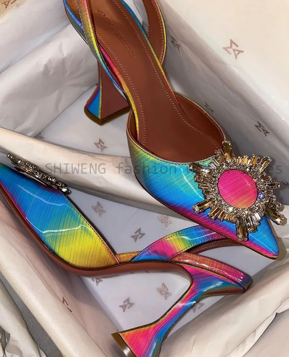 Women Fashionable Bright Color Shoes Summer Ladies High-heeled Shoes Shiny Diamond Decoration Pointed Toe High Heels 35-42
Women Fashionable Bright Color Shoes Summer Ladies High-heeled Shoes Shiny Diamond Decoration Pointed Toe High Heels 35-42