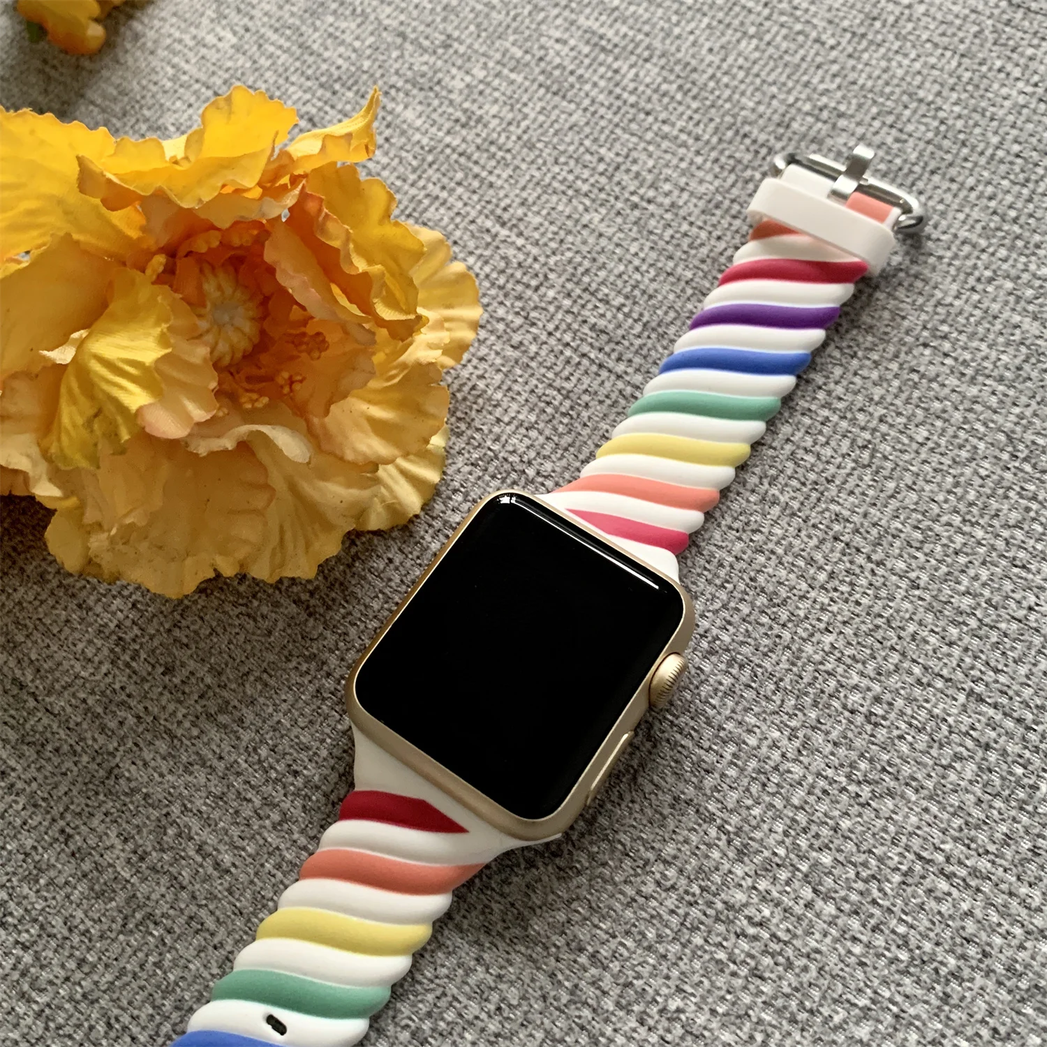 Twist Color Silicone Strap for Apple Watch Band 44mm 40mm 42mm 38mm Twist Color Sport Wrsit Bracelet IWatch Series Se 7 6 5 4 3
Twist Color Silicone Strap for Apple Watch Band 44mm 40mm 42mm 38mm Twist Color Sport Wrsit Bracelet IWatch Series Se 7 6 5 4 3