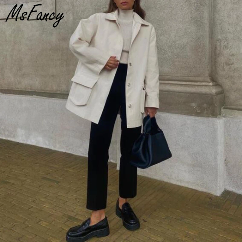 Coats & Jackets
Coats & Jackets