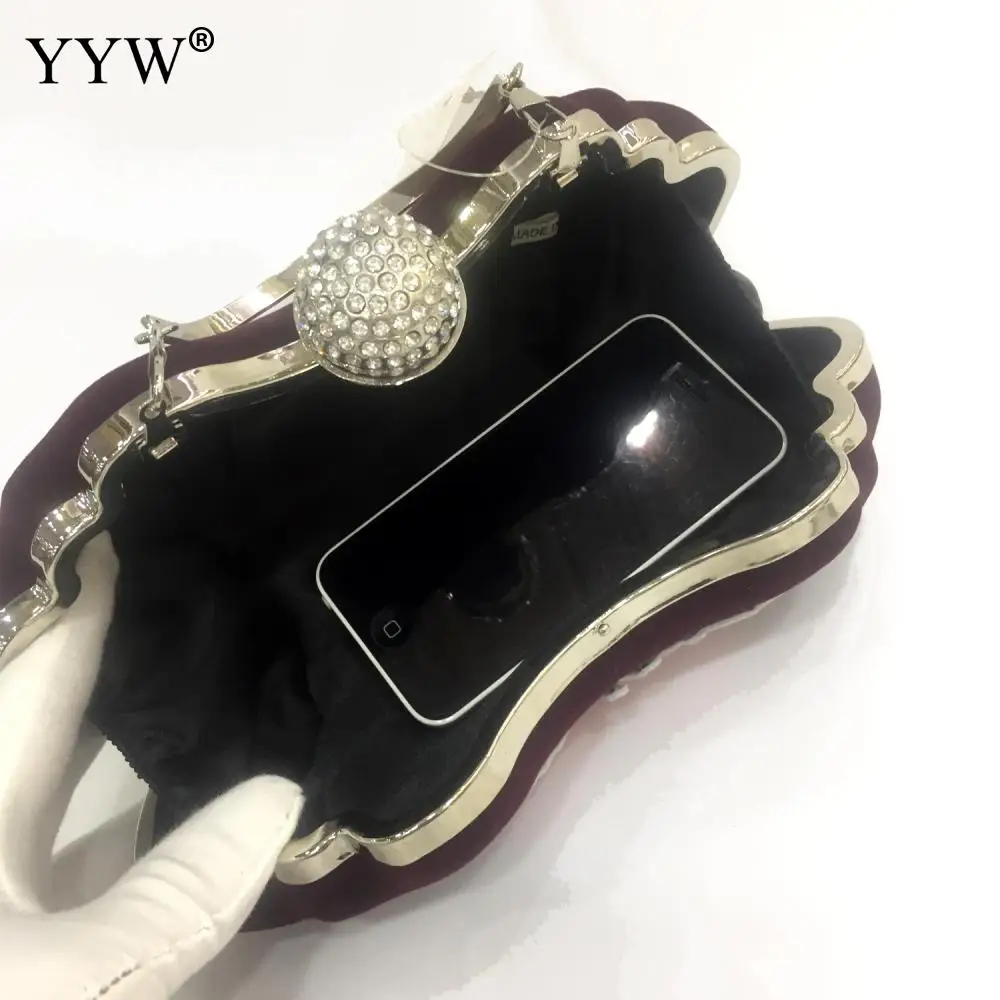 Crystal Suede butterfly pattern Handbag Small Luxury Clutch Women Bridal Wedding Chain 2020 New Purse Evening Party Bags
Crystal Suede butterfly pattern Handbag Small Luxury Clutch Women Bridal Wedding Chain 2020 New Purse Evening Party Bags