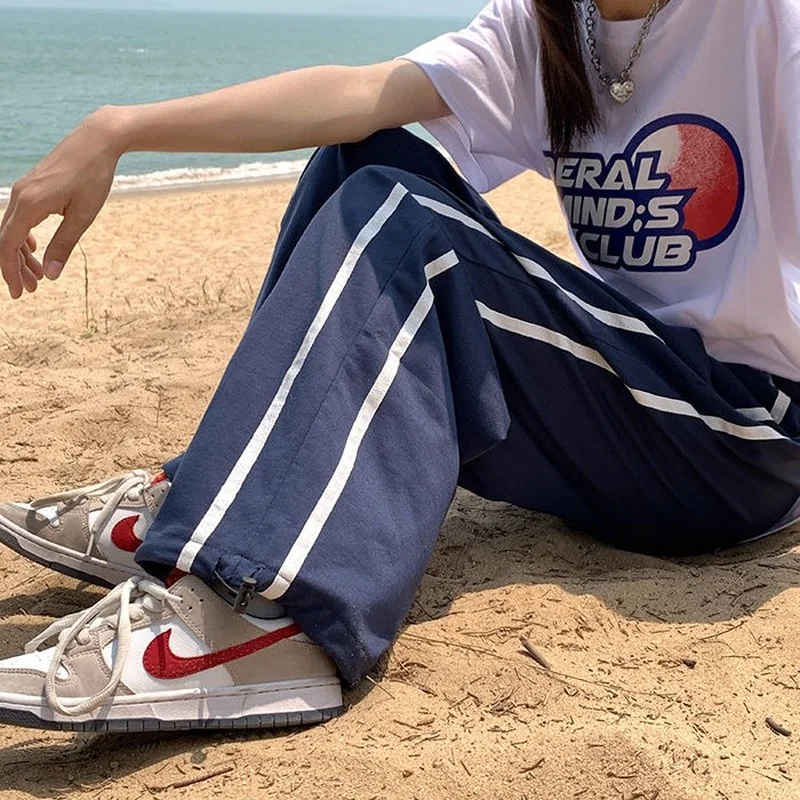 Men Korean Fashion Jogging Sweatpants Women Baggy Harajuku Stripe Joggers Sports Pants Oversize Wide Leg Trousers Female 
Men Korean Fashion Jogging Sweatpants Women Baggy Harajuku Stripe Joggers Sports Pants Oversize Wide Leg Trousers Female