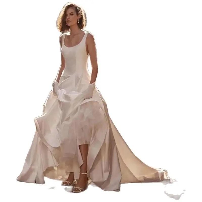 Дешевое атласное платье А-силуэта, женское платье невесты с глубоким круглым вырезом и открытой спиной, модель 2020
Дешевое атласное платье А-силуэта, женское платье невесты с глубоким круглым вырезом и открытой спиной, модель 2020