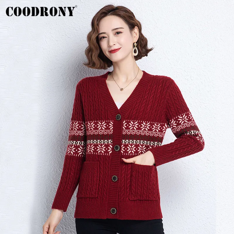 COODRONY Brand 2021 Streetwear Fashion Women's Christmas Cardigans Elegant Casual Knitted Female Autumn Winter Sweaters W1440
COODRONY Brand 2021 Streetwear Fashion Women's Christmas Cardigans Elegant Casual Knitted Female Autumn Winter Sweaters W1440