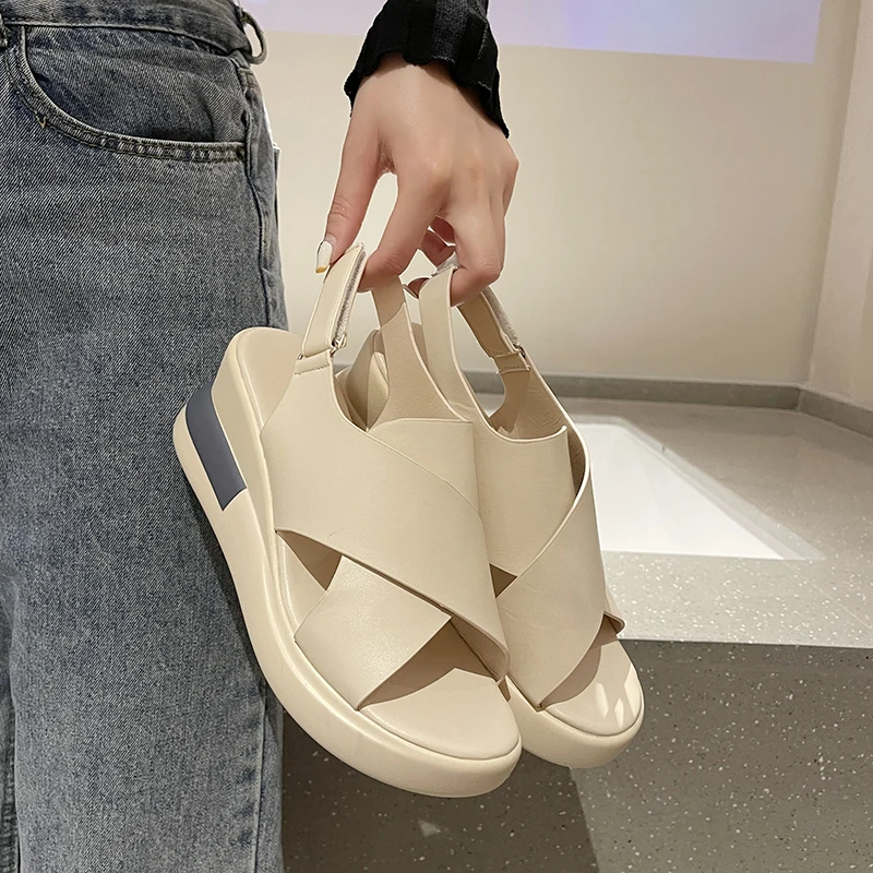 Summer New Style Ladies Thick-Soled Increase Sandals Casual shoes Leather Sandals Outdoor Beach Sandals Ladies Flat Sandals
Summer New Style Ladies Thick-Soled Increase Sandals Casual shoes Leather Sandals Outdoor Beach Sandals Ladies Flat Sandals