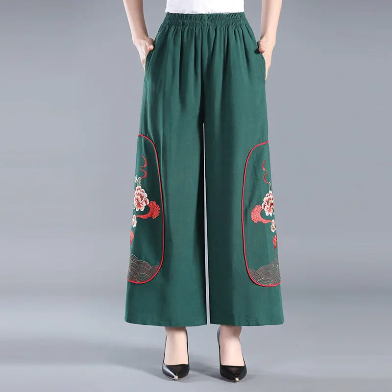 Women's summer embroidered pants national style retro loose Capris large size wide leg pants female trousers P3 332
Women's summer embroidered pants national style retro loose Capris large size wide leg pants female trousers P3 332