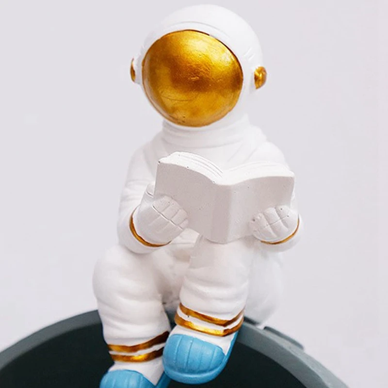 Creative Astronaut Resin Porch Key Storage Organizer Snack Box Spaceman Sitting Moon Model Home Decorations
Creative Astronaut Resin Porch Key Storage Organizer Snack Box Spaceman Sitting Moon Model Home Decorations