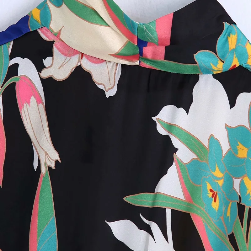 Chu Sau Beauty 2021 Women's Floral Print Blouse, Bow-Knot Decoration, High Waist And Navel, Elegant V-Neck Loose-Sleeved Blouse
Chu Sau Beauty 2021 Women's Floral Print Blouse, Bow-Knot Decoration, High Waist And Navel, Elegant V-Neck Loose-Sleeved Blouse