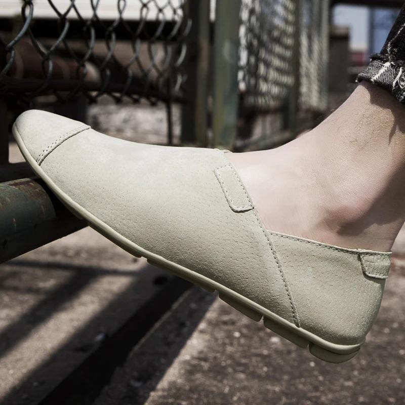 Summer Brand New Men Leather Casual Shoes Slip-on Men Lightweight Driving Shoes Flats Soft Loafers Men Moccasins Shoes *
Summer Brand New Men Leather Casual Shoes Slip-on Men Lightweight Driving Shoes Flats Soft Loafers Men Moccasins Shoes *