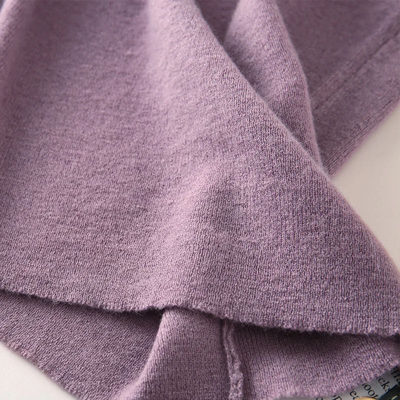 High-end Worsted Wool Tank Women Sleeveless Knitted T-shirt Luxury Tee Pullover Sweater Spring Summer Tops Vacation Mock Neck
High-end Worsted Wool Tank Women Sleeveless Knitted T-shirt Luxury Tee Pullover Sweater Spring Summer Tops Vacation Mock Neck