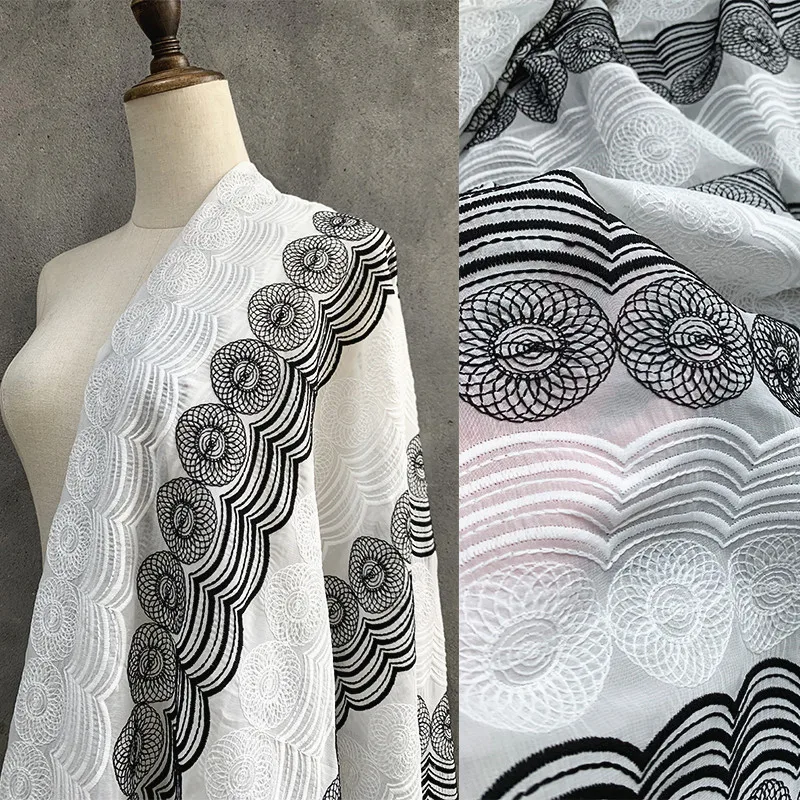 High-quality printed floral Paris chiffon fabric, used to sew ladies' dresses and tops (not visible) 100cmX150cm
High-quality printed floral Paris chiffon fabric, used to sew ladies' dresses and tops (not visible) 100cmX150cm