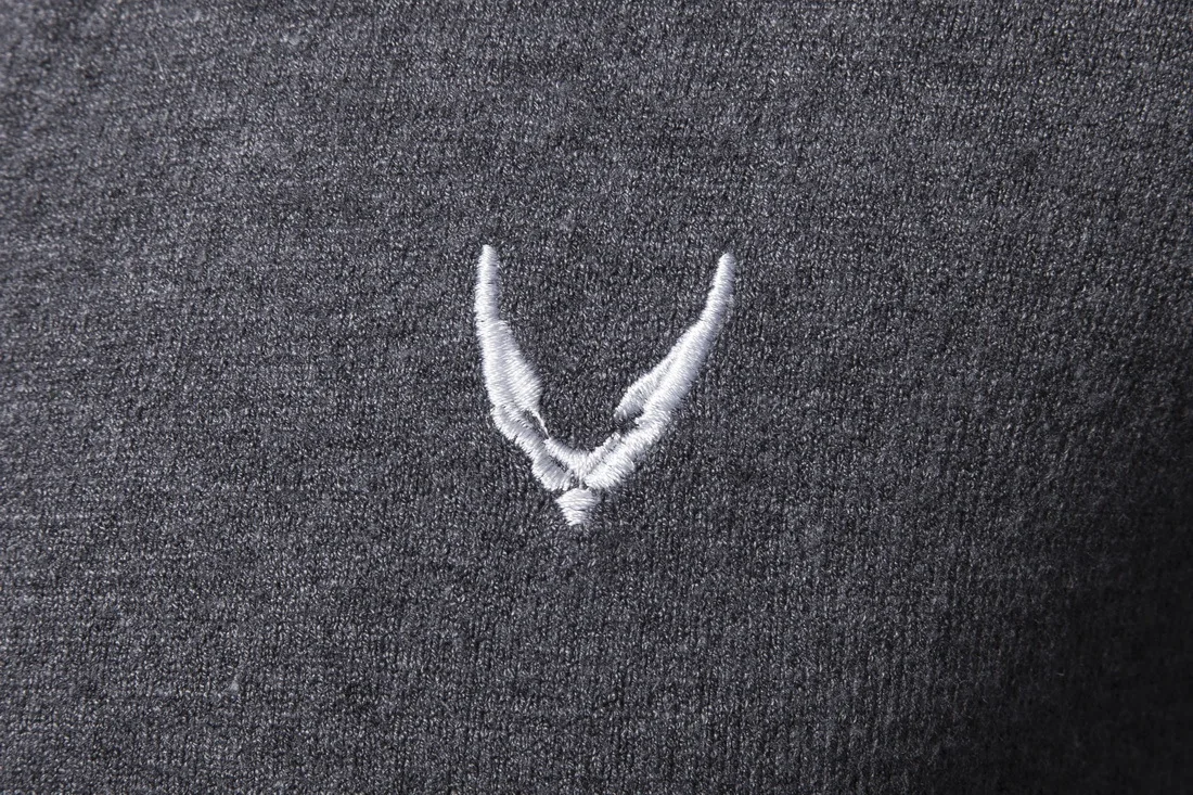 Men's Knitwear Cotton Jacket V-neck Long Sleeve Solid Slim Fit Autumn Winter Wear Clothes Fashion Male Wool Sweaters 
Men's Knitwear Cotton Jacket V-neck Long Sleeve Solid Slim Fit Autumn Winter Wear Clothes Fashion Male Wool Sweaters