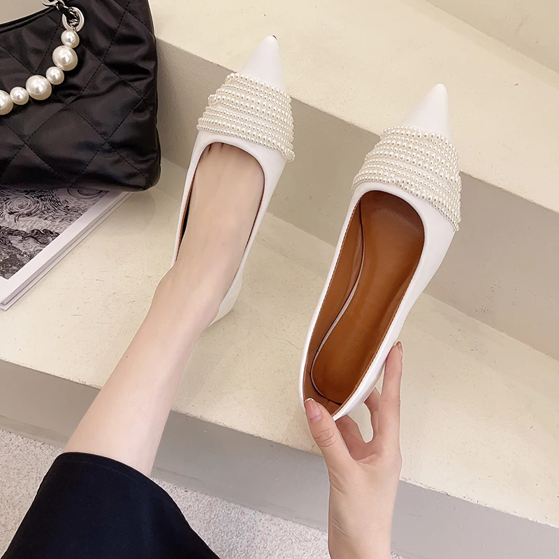 Shoes Woman 2021 Casual Female Sneakers Flats All-Match Pearl Decorateion Pointed Toe Slip-on Shallow Mouth New Comfortable Summ
Shoes Woman 2021 Casual Female Sneakers Flats All-Match Pearl Decorateion Pointed Toe Slip-on Shallow Mouth New Comfortable Summ