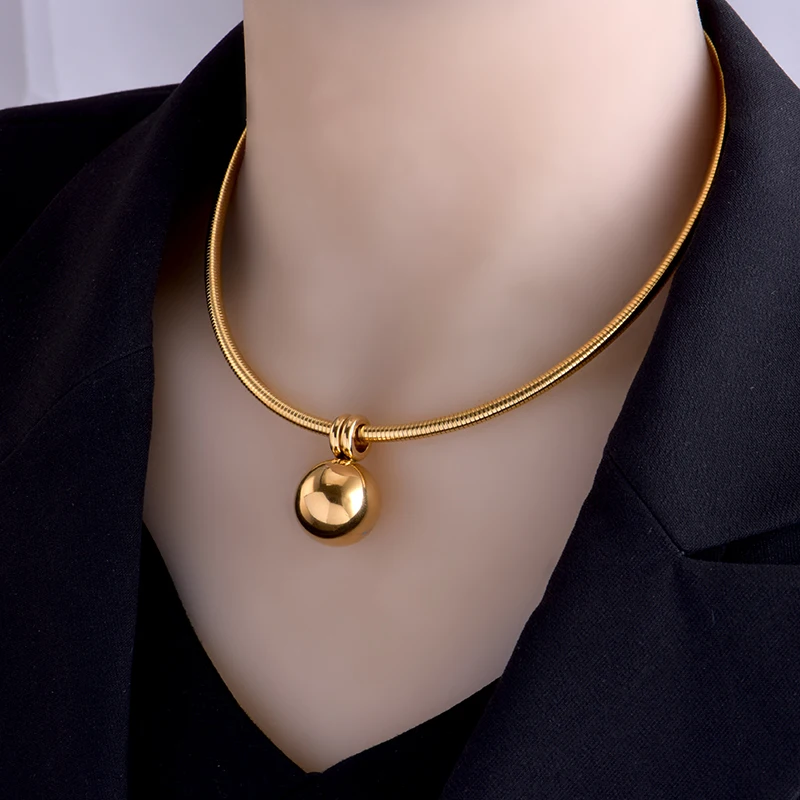 Titanium steel non fading advanced sense spin dribble Necklace ins European and American personality exaggerated collar female
Titanium steel non fading advanced sense spin dribble Necklace ins European and American personality exaggerated collar female