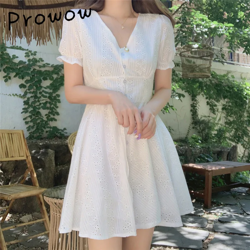 Summer Hollow Out Above Knee Mini Lantern Sleeve Empire V-neck Dresses White Button 2021 New Gothic A-line Solid Short Dresses
Summer Hollow Out Above Knee Mini Lantern Sleeve Empire V-neck Dresses White Button 2021 New Gothic A-line Solid Short Dresses