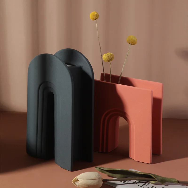 Nordic art vase Morandi ceramic vase simple living room home desktop decoration creative ornaments
Nordic art vase Morandi ceramic vase simple living room home desktop decoration creative ornaments