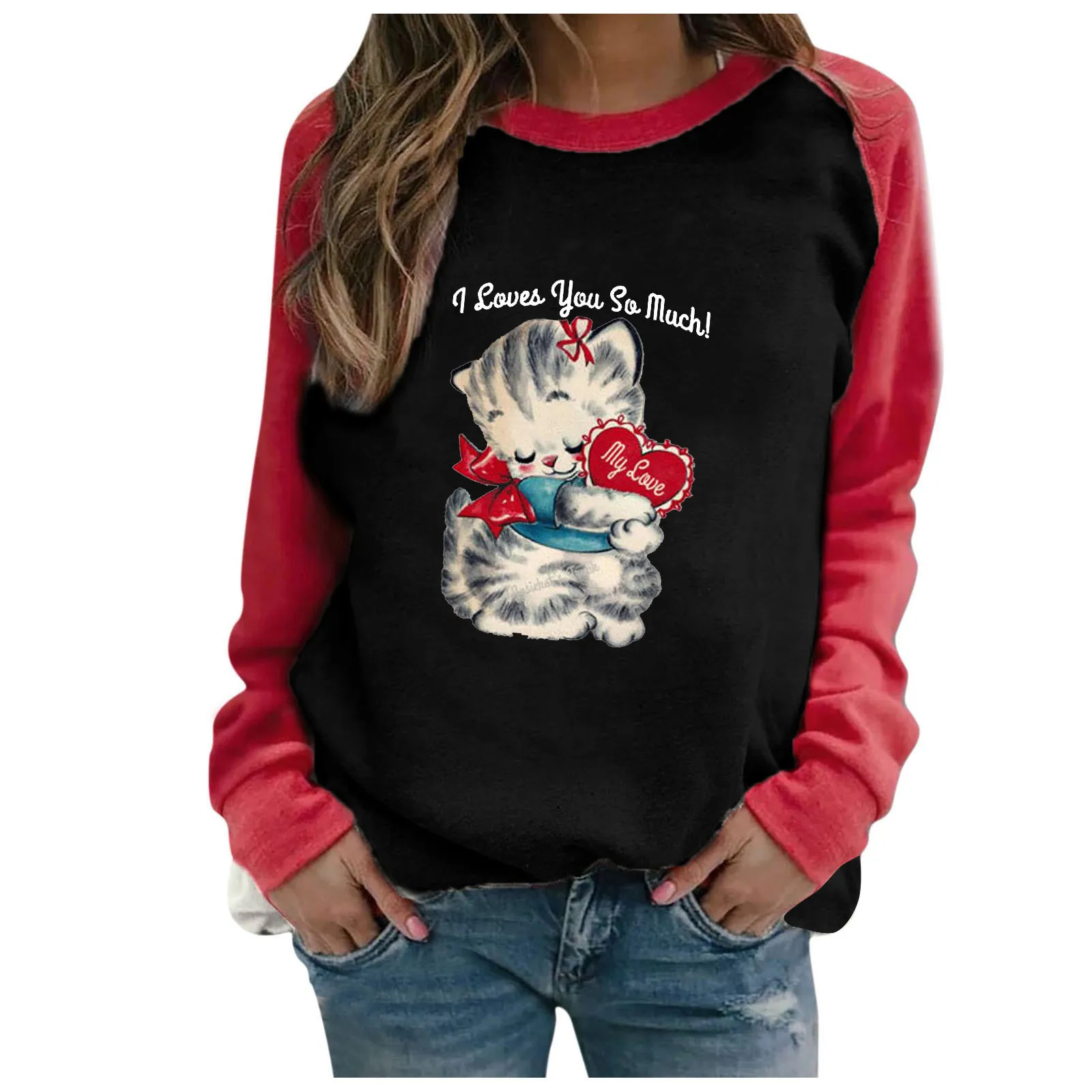 Свитшот женский с длинным рукавом и принтом сердечек 
Свитшот женский с длинным рукавом и принтом сердечек