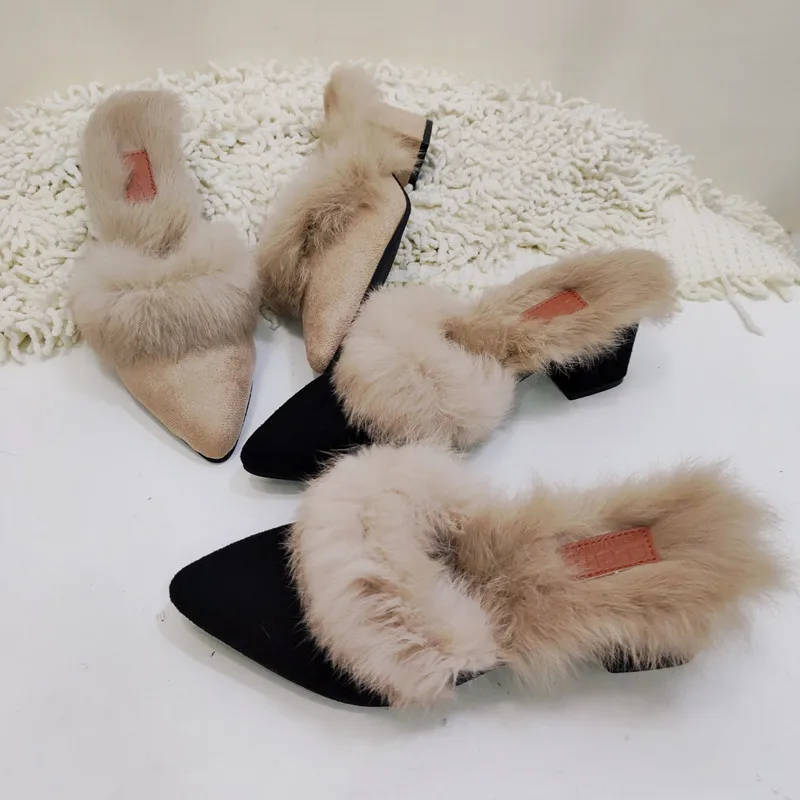 Shoes Women Ladies' Slippers Heeled Mules Cover Toe Luxury Slides Pantofle Med Fur Flip Flops Winter Footwear Soft High Designe
Shoes Women Ladies' Slippers Heeled Mules Cover Toe Luxury Slides Pantofle Med Fur Flip Flops Winter Footwear Soft High Designe