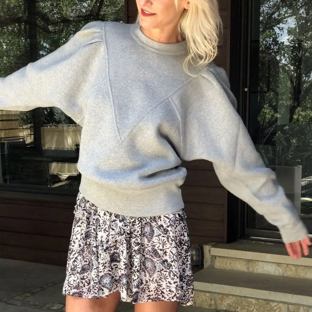 2020 Autumn and Winter New Retro Geometric Stitching Solid Color Round Neck Loose Women's Sweatshirt
2020 Autumn and Winter New Retro Geometric Stitching Solid Color Round Neck Loose Women's Sweatshirt