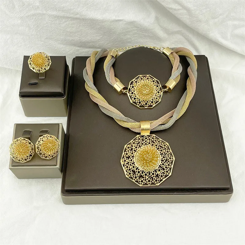 New Style Jewelry Set African Jewelry Set Hабор Bridal Fashion Jewelry Necklace Charm Ladies Bracelet Gold Earrings Wedding
New Style Jewelry Set African Jewelry Set Hабор Bridal Fashion Jewelry Necklace Charm Ladies Bracelet Gold Earrings Wedding