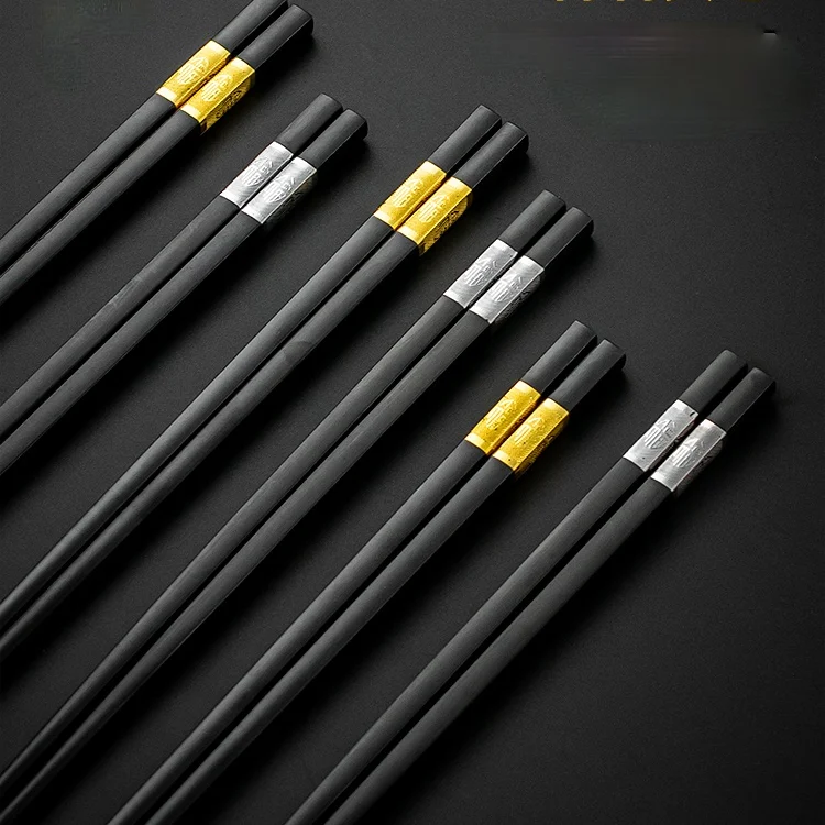 Reuseable Nordic Chopsticks Black Metal Simple Luxury Eco Friendly Chopsticks Set Non Slip Palillos Kitchen Supplies EI50KZ
Reuseable Nordic Chopsticks Black Metal Simple Luxury Eco Friendly Chopsticks Set Non Slip Palillos Kitchen Supplies EI50KZ