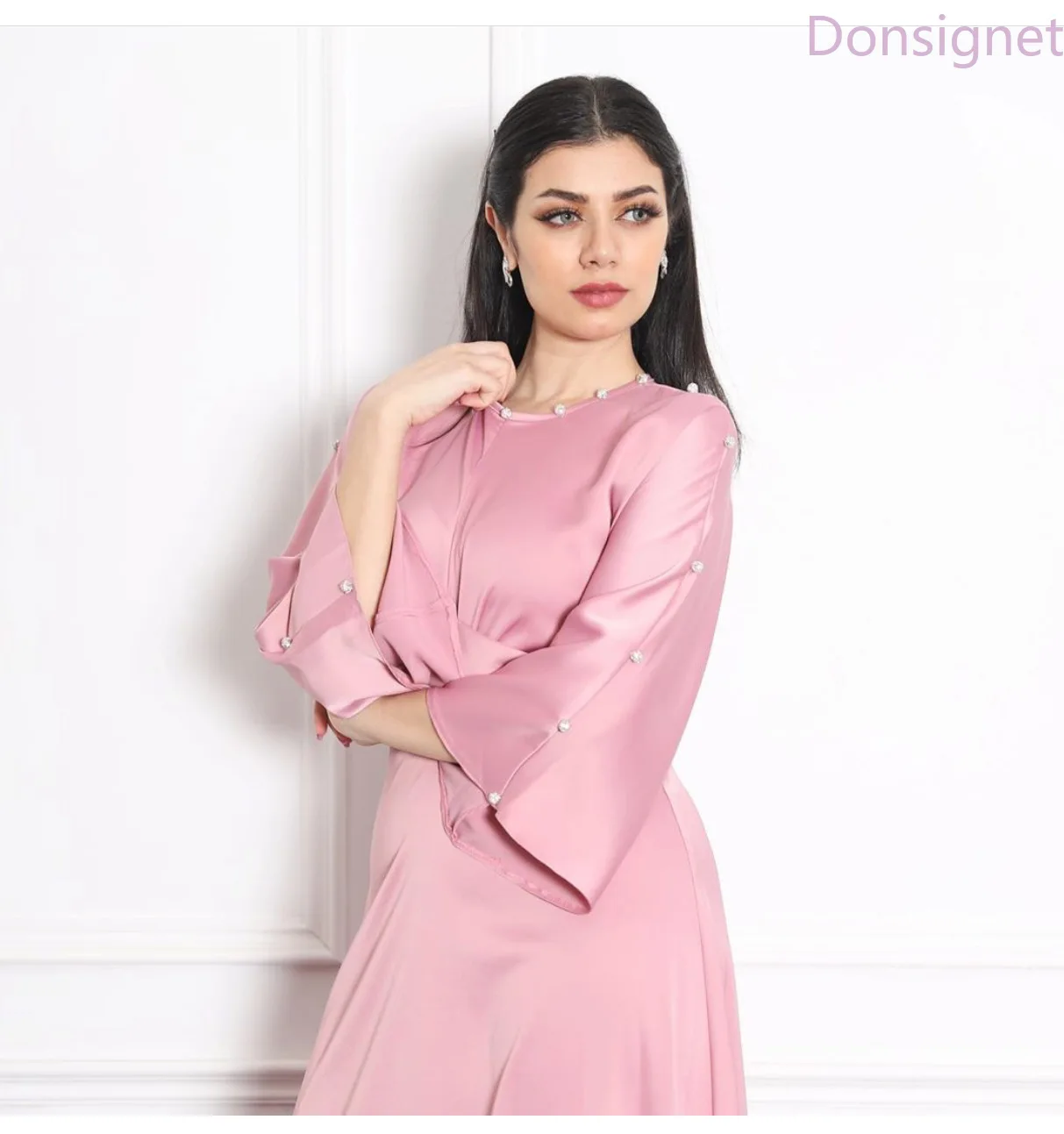 Donsignet Dress Women Middle East Satin Lotus Leaf Sleeve Dress Muslim Woman Long Dress Abaya Turkey Muslim Fashion Abaya Dubai
Donsignet Dress Women Middle East Satin Lotus Leaf Sleeve Dress Muslim Woman Long Dress Abaya Turkey Muslim Fashion Abaya Dubai