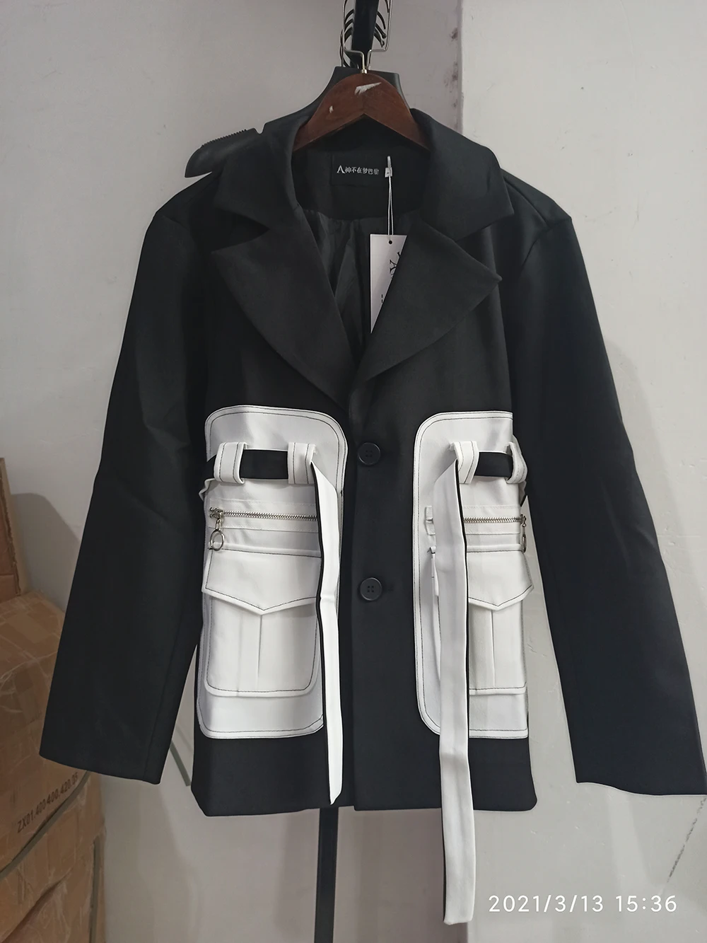 IEFB Men's Wear Design Mid Length Suit Coat Niche Black White Contrast Color Pocket Loose Casual Blazers For Male Spring 9Y4039
IEFB Men's Wear Design Mid Length Suit Coat Niche Black White Contrast Color Pocket Loose Casual Blazers For Male Spring 9Y4039