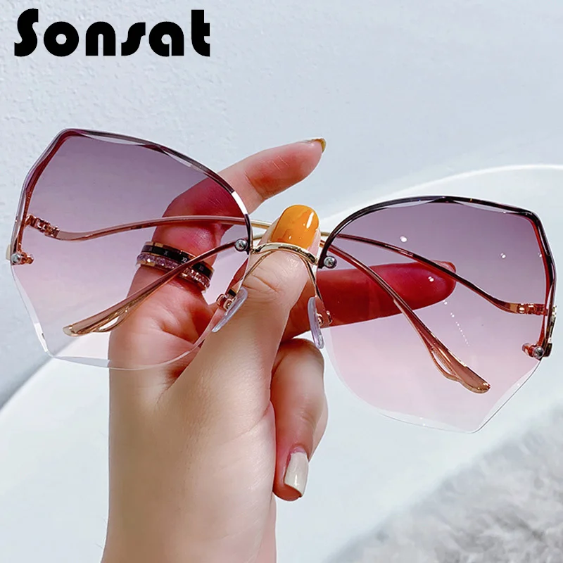 New Korean Version Personality Diamond Cut Rimless Sunglasses Women Retro Irregular Fashion Wear Metal Sun Glasses UV400
New Korean Version Personality Diamond Cut Rimless Sunglasses Women Retro Irregular Fashion Wear Metal Sun Glasses UV400